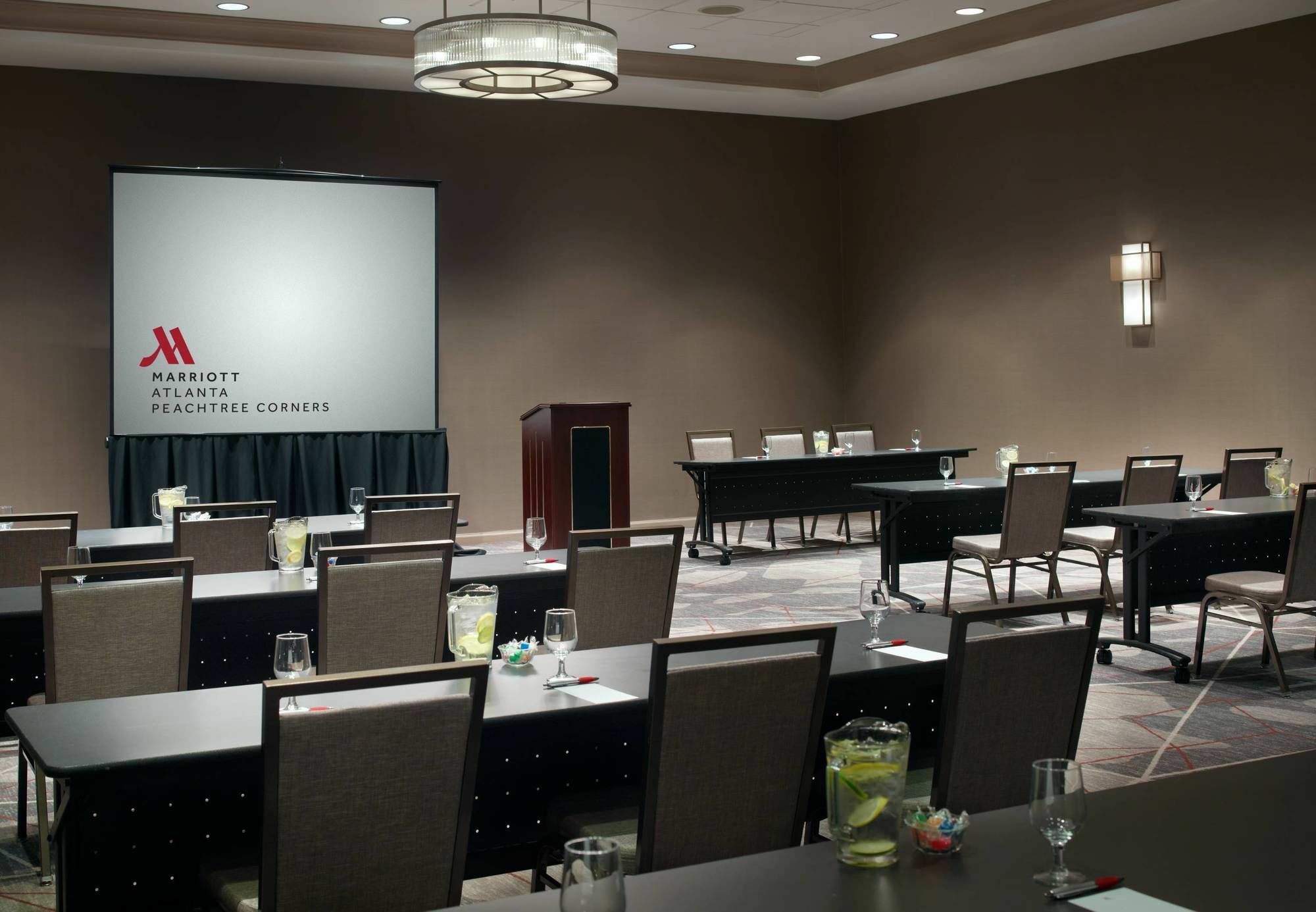 Atlanta Marriott Peachtree Corners Hotel Norcross Eksteriør billede